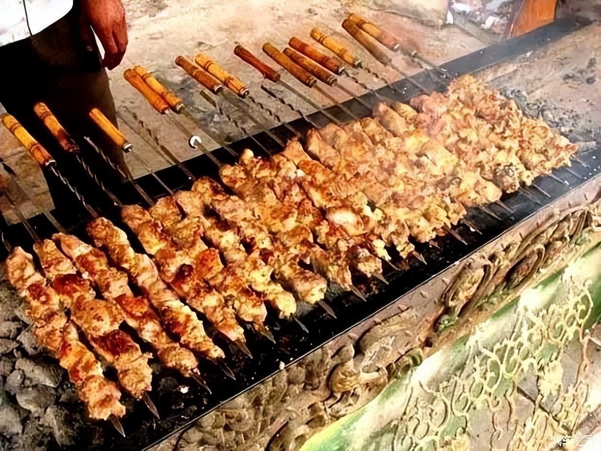 新疆,壮美多彩大地的探秘之旅